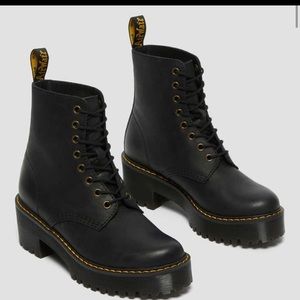 SHRIVER HI WOMEN'S WYOMING LEATHER HEELED BOOTS - size 8